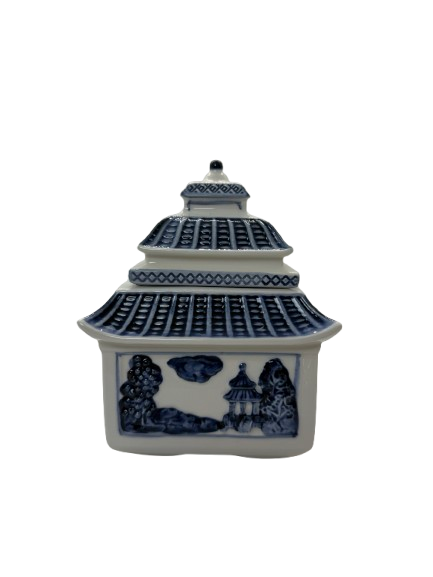 Chinoiserie Pagoda Candle in Blue and White