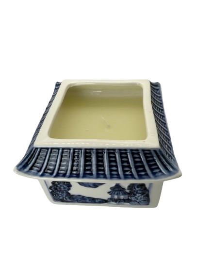Chinoiserie Pagoda Candle in Blue and White